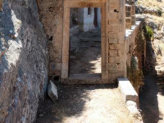 Entrons...