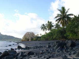 Plage de sable noir