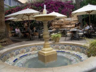 A Palma, on trouve des brasseries "Café Cappuccino" partout!! Ce sont des lieux très agréables avec terrasses et fontaines... Des petits coins de calme en pleine ville.