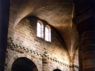 Nef romane de l'église Notre-Dame-de-Galilée